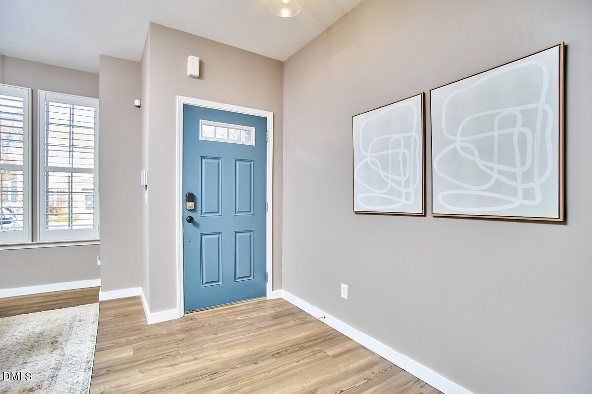 4411 Sugarbend Way Raleigh, NC 27606 - Photo 7 of 40 005