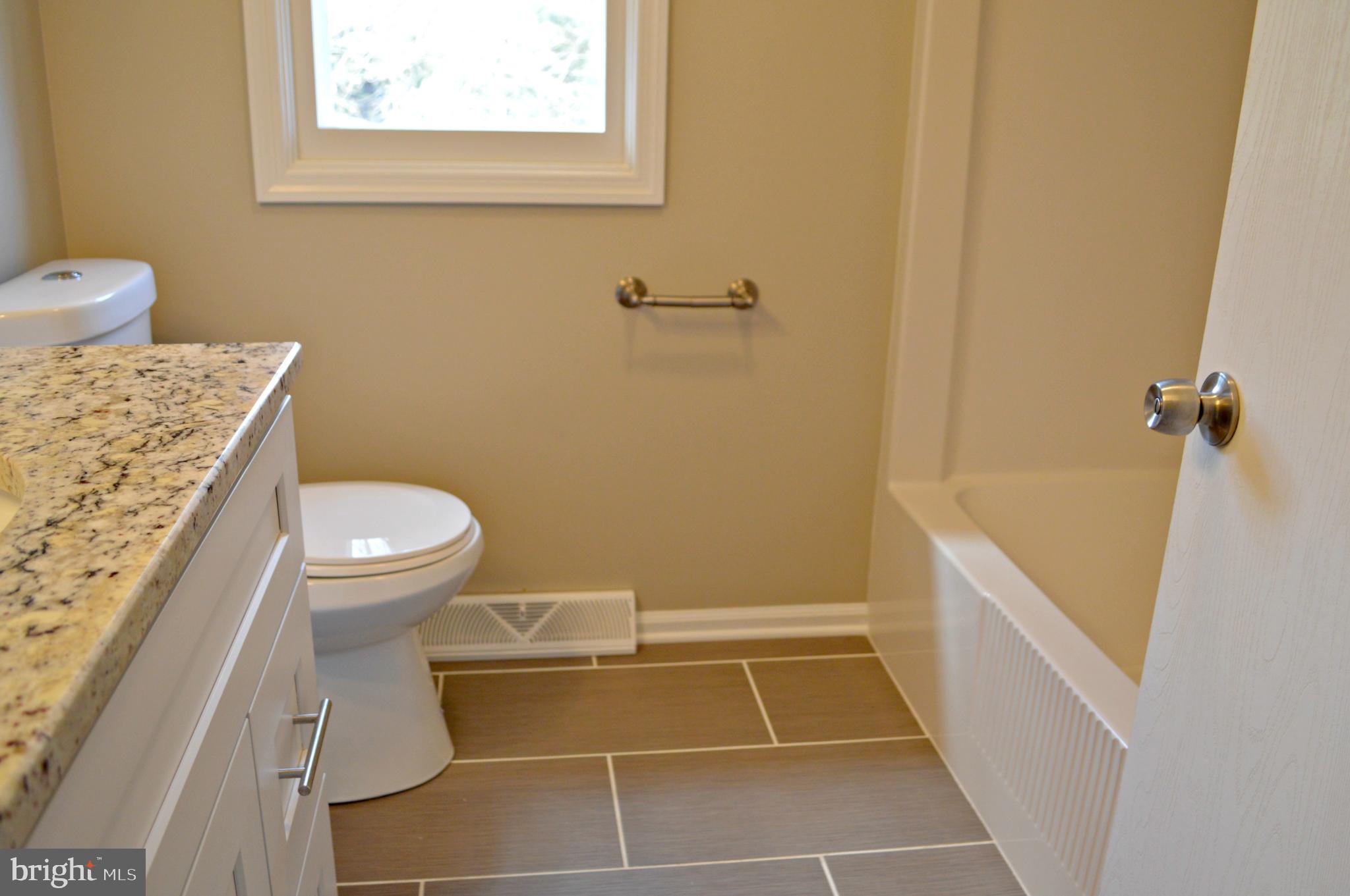 513 Devon Drive Lititz, PA 17543 - Photo 14 of 21 Main Bath