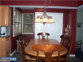 111 Redstone Ridge Deptford, NJ 08096 - Photo 3 of 7 Kitchen