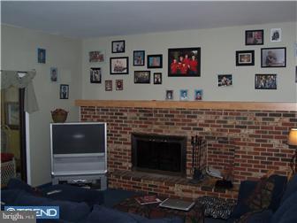 111 Redstone Ridge Deptford, NJ 08096 - Photo 5 of 7 Family Room