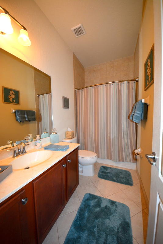 181 Southwest Otter Run Place, Unit 181 Stuart, FL 34997 - Photo 17 of 35 2nd Bathroom