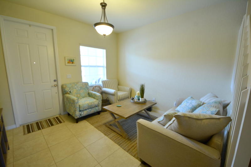 181 Southwest Otter Run Place, Unit 181 Stuart, FL 34997 - Photo 26 of 35 Living Room