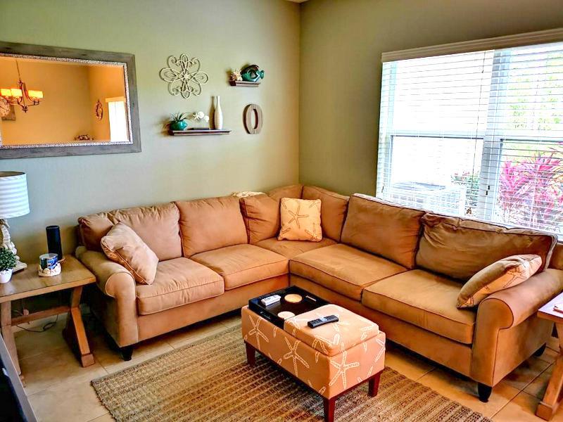 181 Southwest Otter Run Place, Unit 181 Stuart, FL 34997 - Photo 3 of 35 Family room