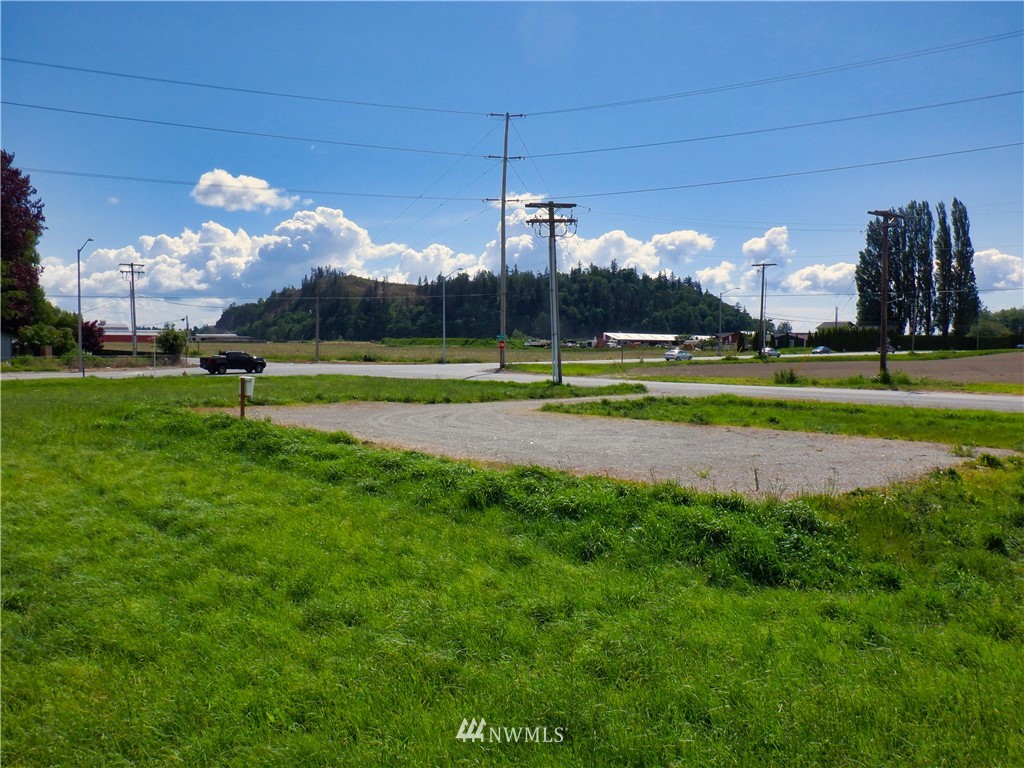 9479 District Line Road Burlington, WA 98233 - Photo 11 of 16 Gallery Image 11