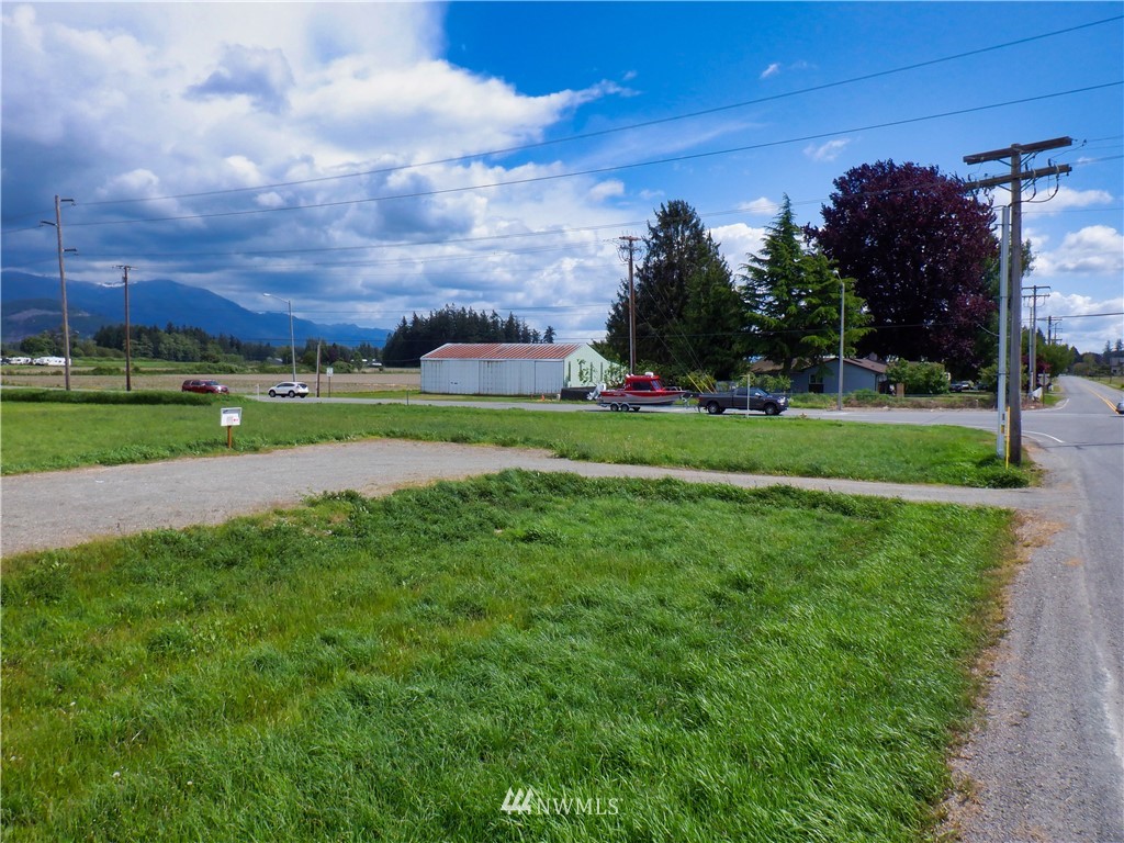 9479 District Line Road Burlington, WA 98233 - Photo 12 of 16 Gallery Image 12
