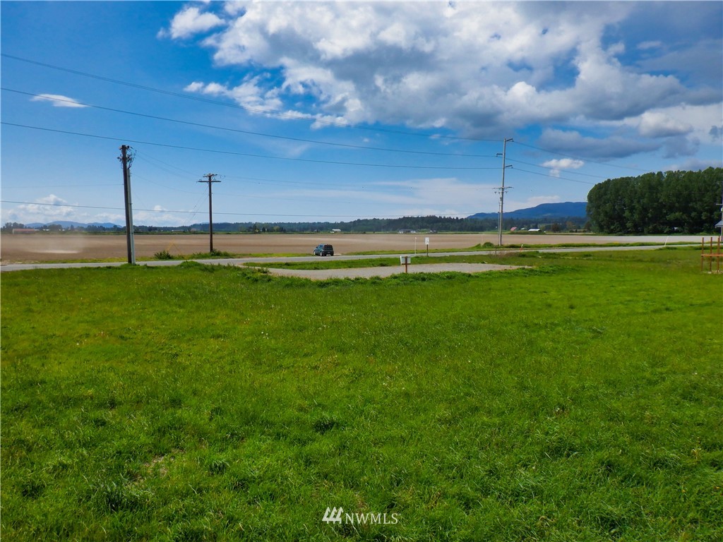 9479 District Line Road Burlington, WA 98233 - Photo 14 of 16 Gallery Image 14