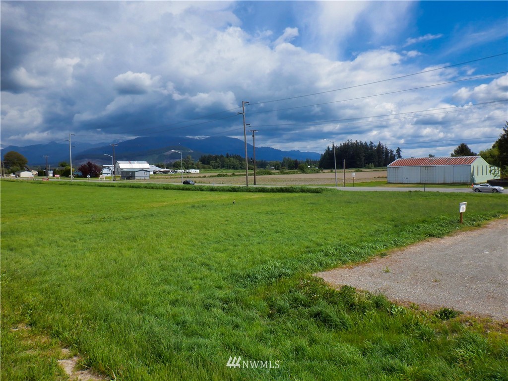 9479 District Line Road Burlington, WA 98233 - Photo 16 of 16 Gallery Image 16