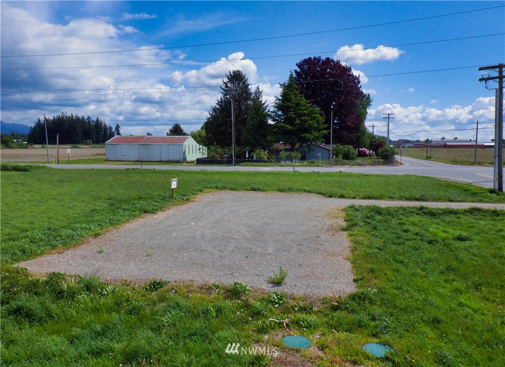 9479 District Line Road Burlington, WA 98233 - Photo 9 of 16 Gallery Image 9