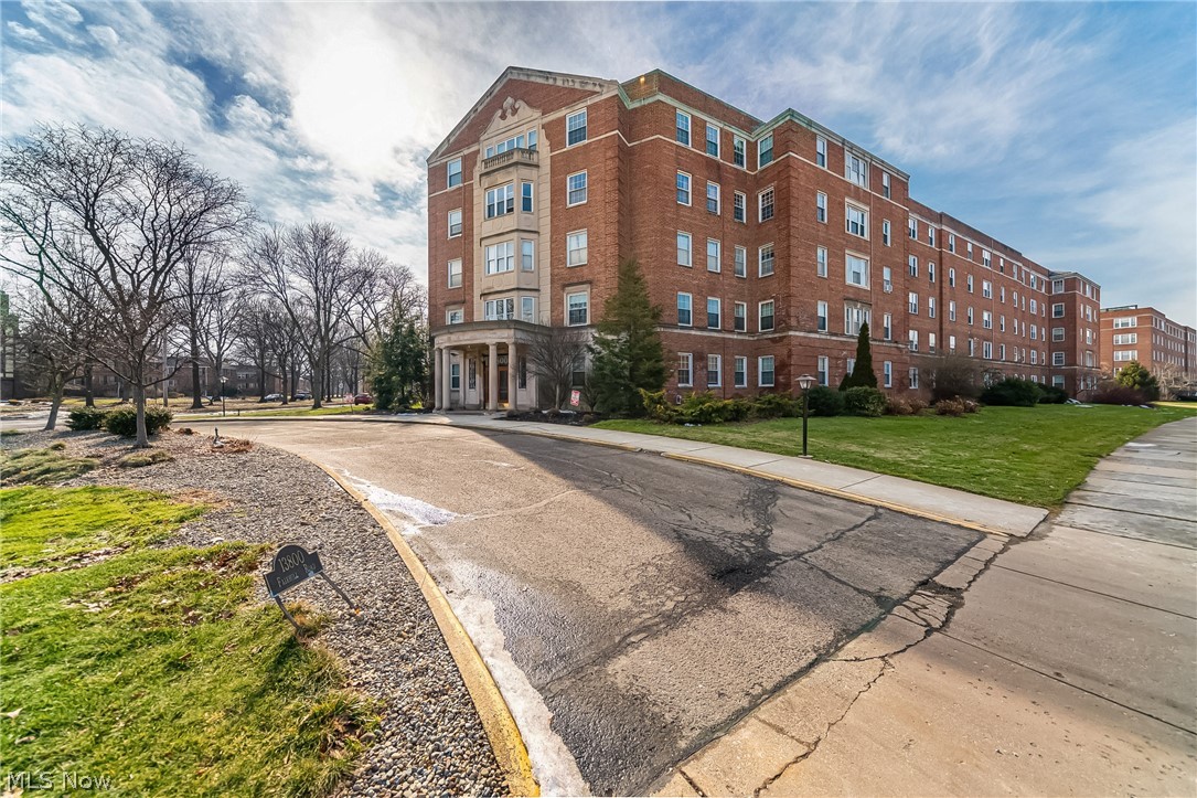 13800 Fairhill Road, Unit 306 Cleveland, OH 44120 - Photo 47 of 48 View of Condo