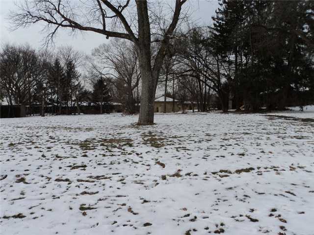 2730 Abington Road Columbus, OH 43221 - Photo 2 of 3