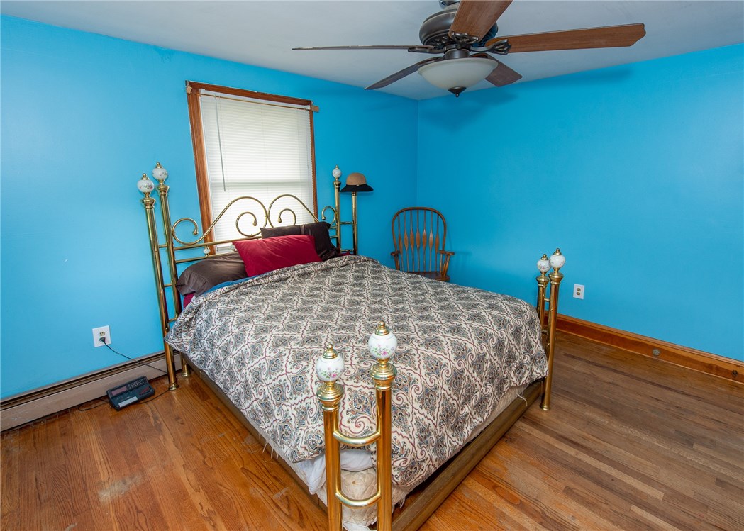 50 East Beardsworth Road Tiverton, RI 02878 - Photo 13 of 16