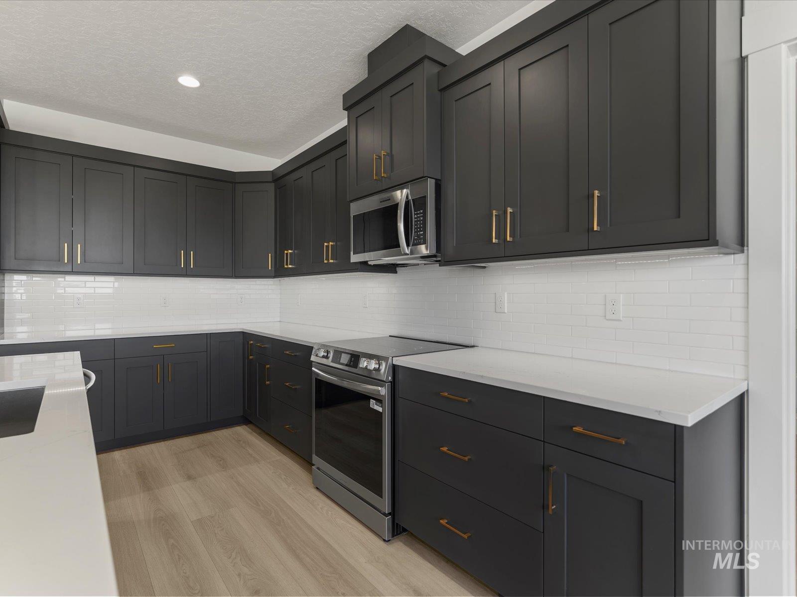 375 South Bumper Way Boise, ID 83716 - Photo 7 of 48