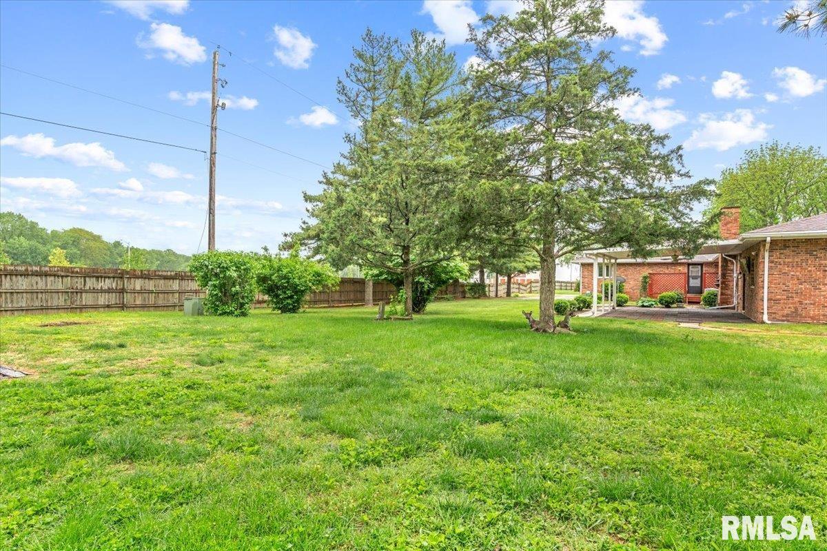 80 Celeste Court Springfield, IL 62703 - Photo 6 of 12 Gallery Image 6