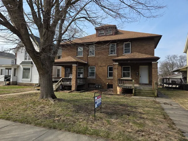 $174,900 | 607 2nd Avenue, Sterling, IL 61081