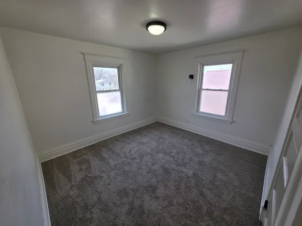 $174,900 | 607 2nd Avenue, Sterling, IL 61081