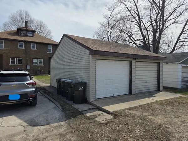 $174,900 | 607 2nd Avenue, Sterling, IL 61081