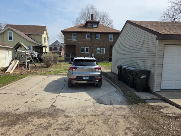 $174,900 | 607 2nd Avenue, Sterling, IL 61081