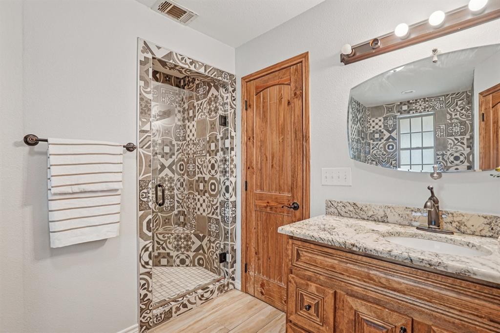 718 County Road 232 Collinsville, TX 76233 - Photo 19 of 35