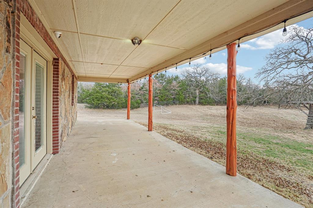 718 County Road 232 Collinsville, TX 76233 - Photo 31 of 35