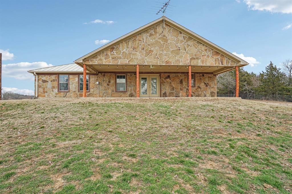 718 County Road 232 Collinsville, TX 76233 - Photo 32 of 35