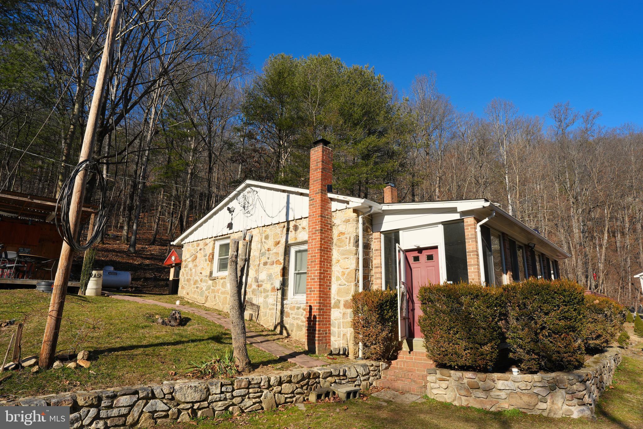 948 Dismal Hollow Road Front Royal, VA 22630 - Photo 9 of 33