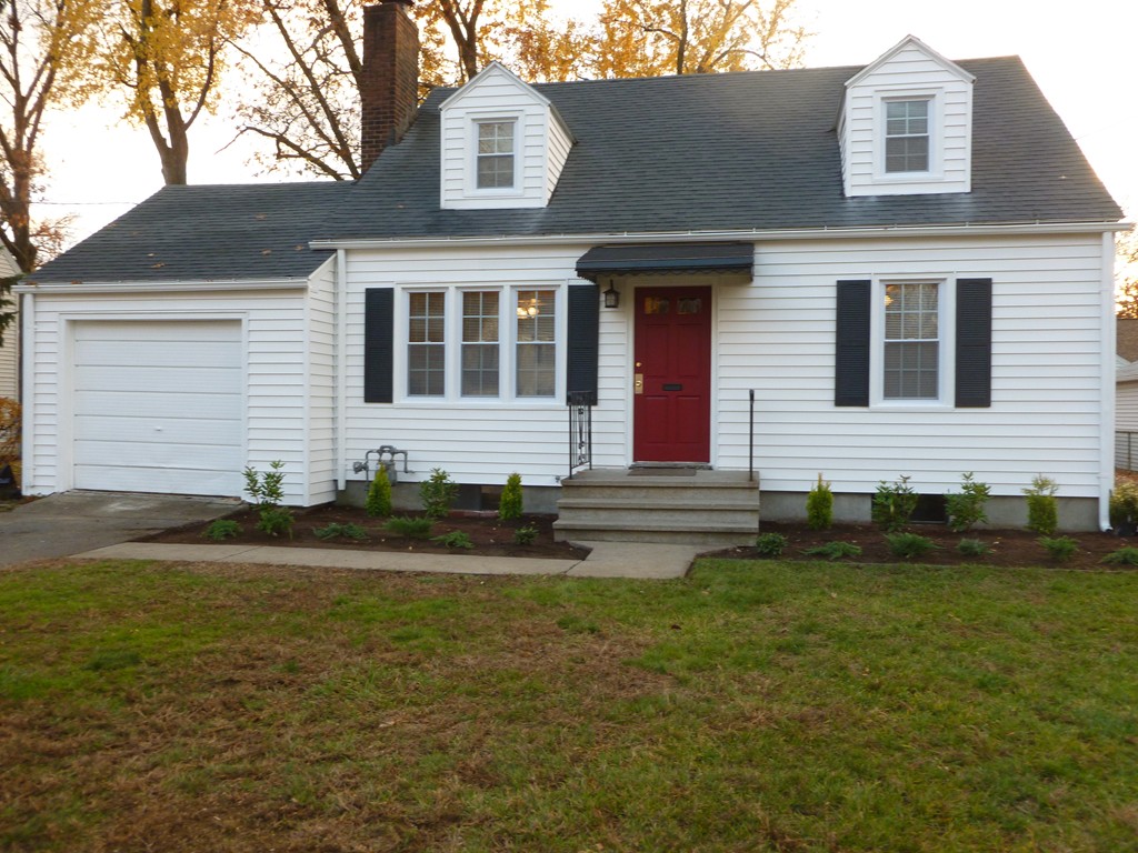 105 East Street Springfield, MA 01104 - Photo 2 of 18 Gallery Image 2
