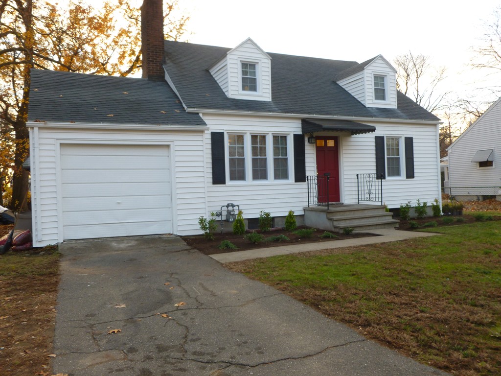 105 East Street Springfield, MA 01104 - Photo 3 of 18 Gallery Image 3