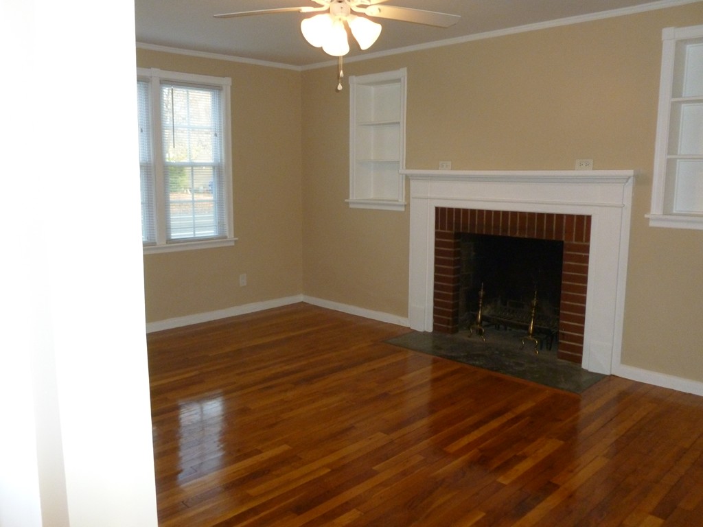 105 East Street Springfield, MA 01104 - Photo 6 of 18 Gallery Image 6