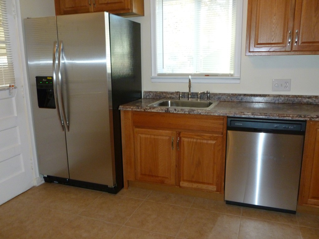 105 East Street Springfield, MA 01104 - Photo 7 of 18 Gallery Image 7
