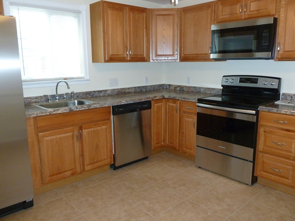 105 East Street Springfield, MA 01104 - Photo 8 of 18 Gallery Image 8