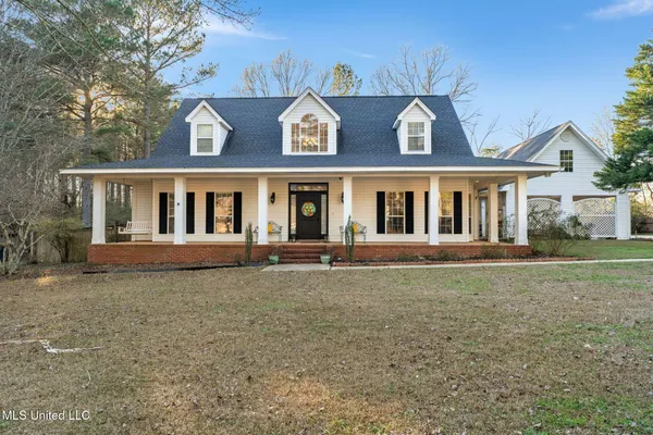 $399,900 | 143 Red Roan Road, Hattiesburg, MS 39402