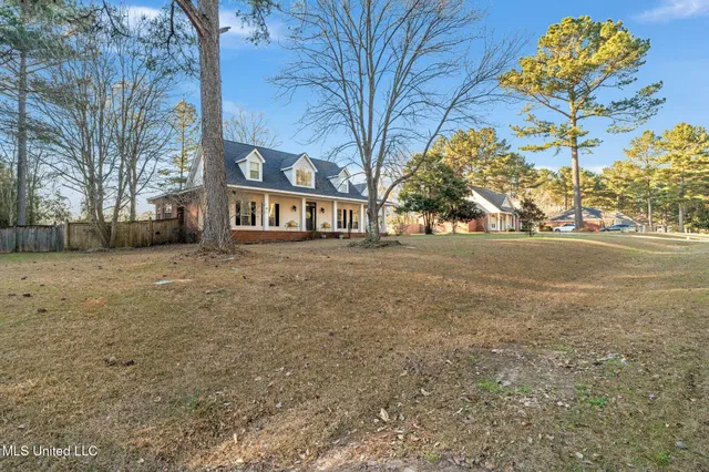$428,000 | 143 Red Roan Road, Hattiesburg, MS 39402