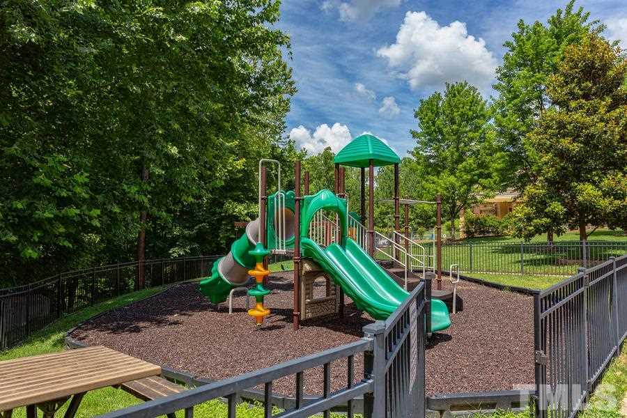 5227 Moonview Court Raleigh, NC 27606 - Photo 19 of 20 Gallery Image 19