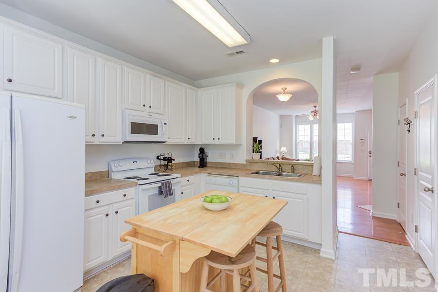 5227 Moonview Court Raleigh, NC 27606 - Photo 7 of 20 Gallery Image 7