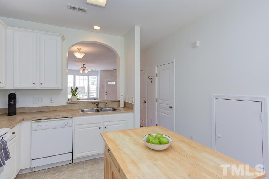 5227 Moonview Court Raleigh, NC 27606 - Photo 8 of 20 Gallery Image 8