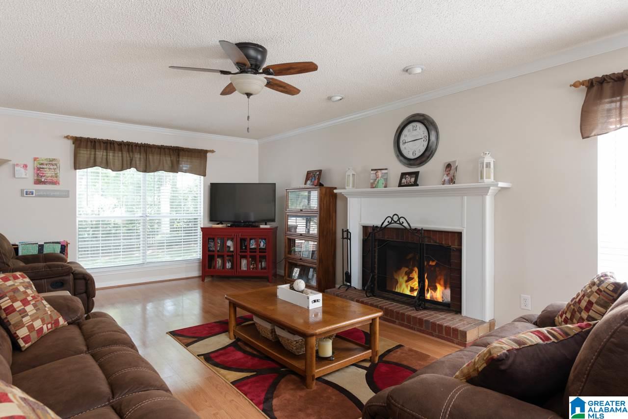 132 Pebble Drive Alabaster, AL 35007 - Photo 4 of 38