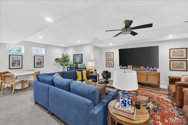 $990,000 | 14702 Schoettler Grove Court, Chesterfield, MO 63017