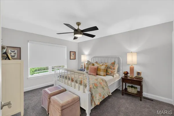 $990,000 | 14702 Schoettler Grove Court, Chesterfield, MO 63017