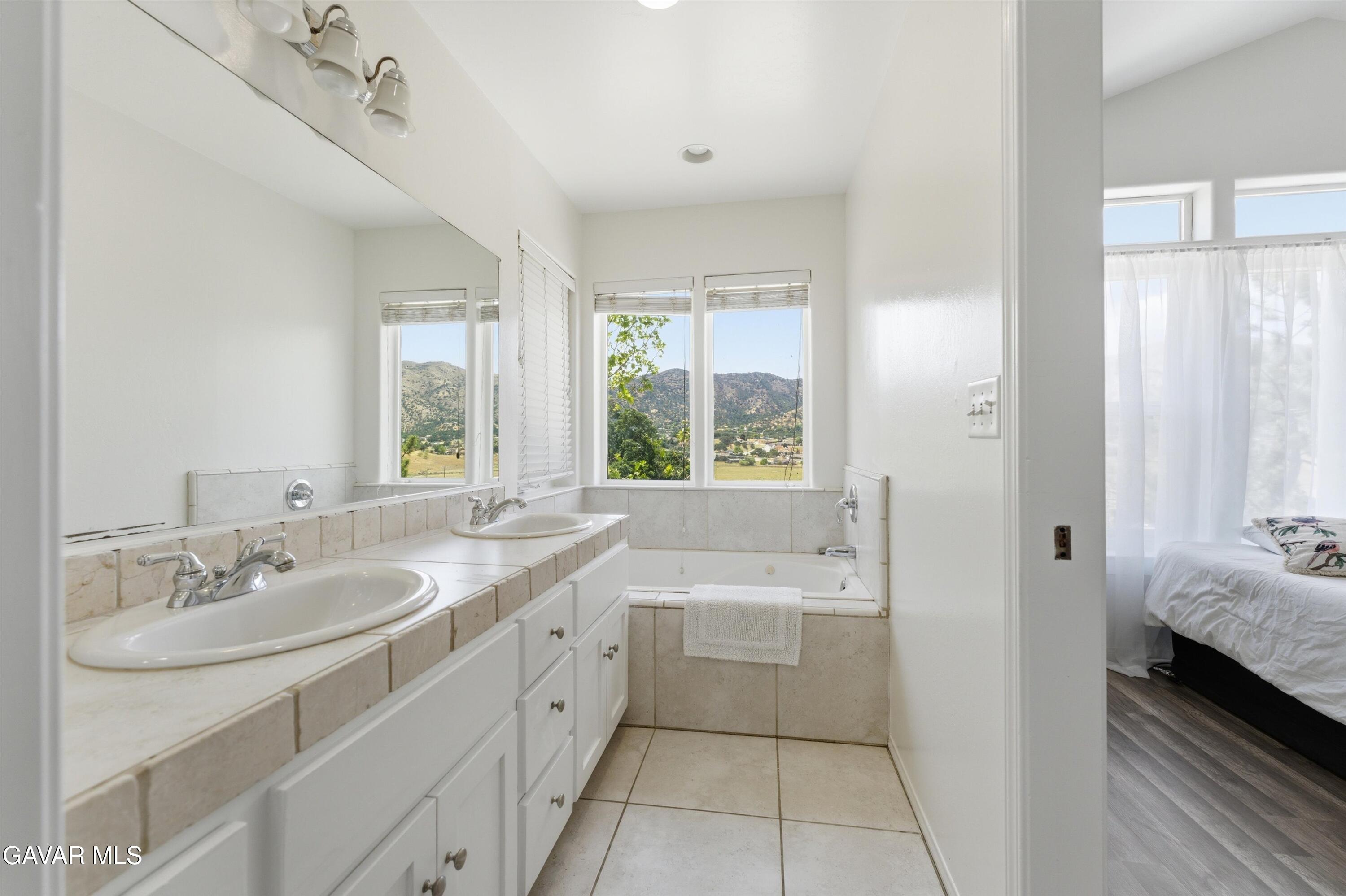 20450 Clubview Court Tehachapi, CA 93561 - Photo 18 of 37 18-JYP04045