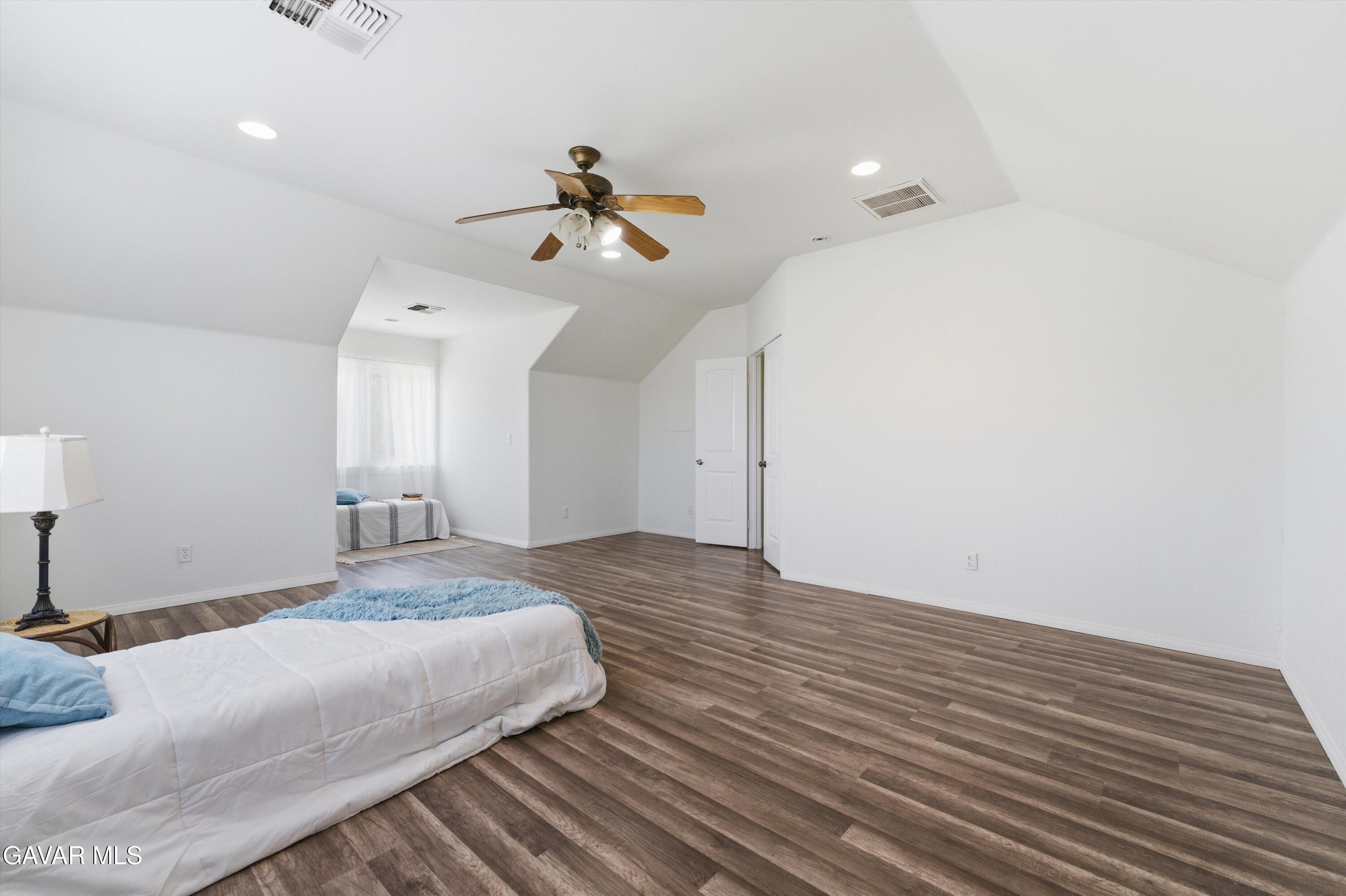 20450 Clubview Court Tehachapi, CA 93561 - Photo 19 of 37 19-JYP04039