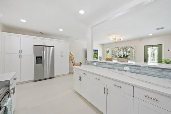 $11,500 | 330 Macy Street, West Palm Beach, FL 33405