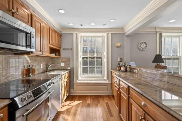 $4,950 | 7 Islington Street, Unit R1, Portsmouth, NH 03801