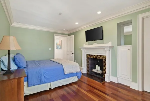 $4,950 | 7 Islington Street, Unit R1, Portsmouth, NH 03801