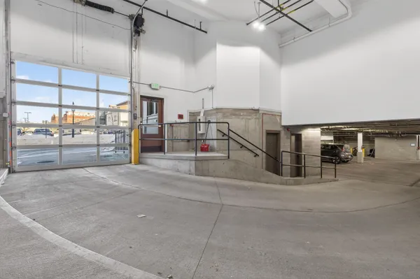 $4,950 | 7 Islington Street, Unit R1, Portsmouth, NH 03801