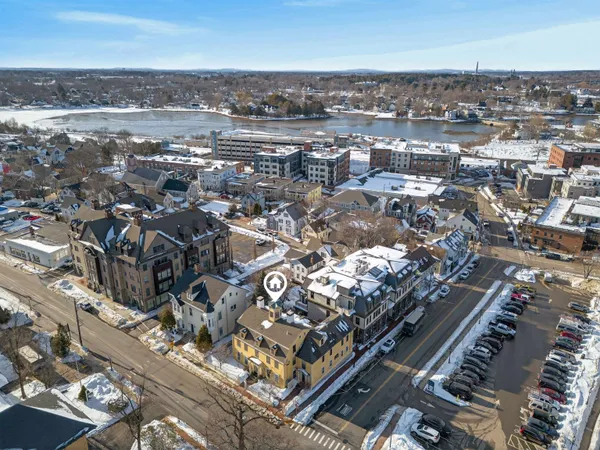 $4,950 | 7 Islington Street, Unit R1, Portsmouth, NH 03801