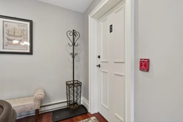 $4,950 | 7 Islington Street, Unit R1, Portsmouth, NH 03801