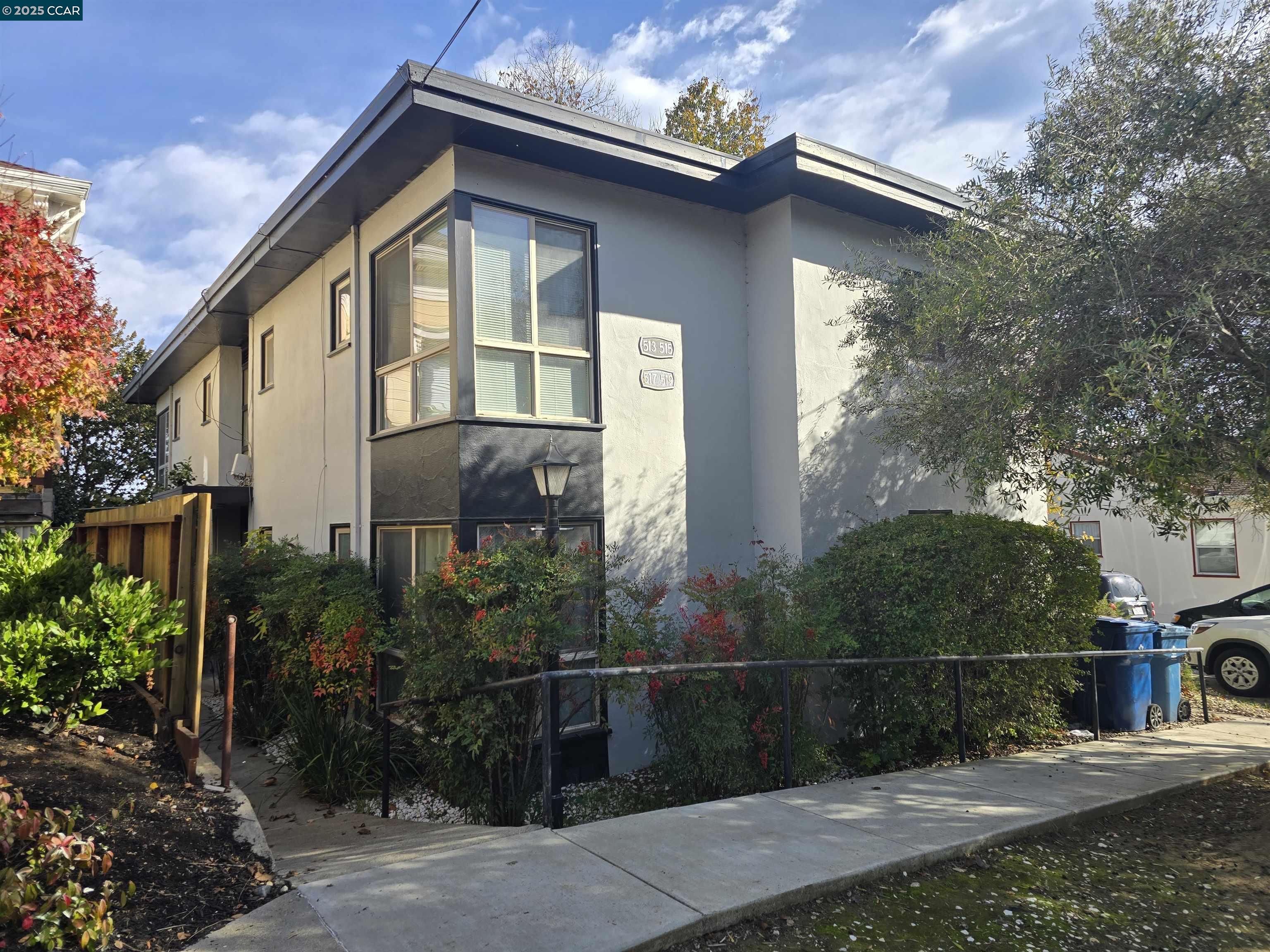 517 Richardson Street Martinez, CA 94553 - Photo 2 of 8