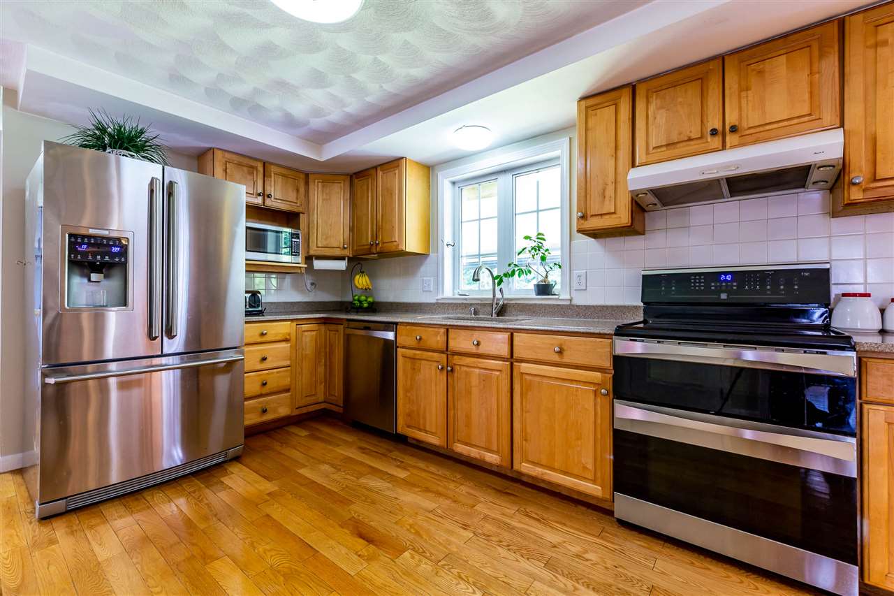 360 Melendy Road Milford, NH 03055 - Photo 3 of 38