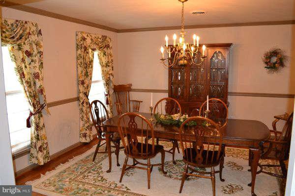 16016 Falling Run Road Williamsport, MD 21795 - Photo 4 of 29 Dining Room