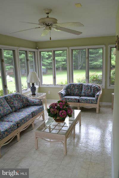 16016 Falling Run Road Williamsport, MD 21795 - Photo 8 of 29 Interior (General)